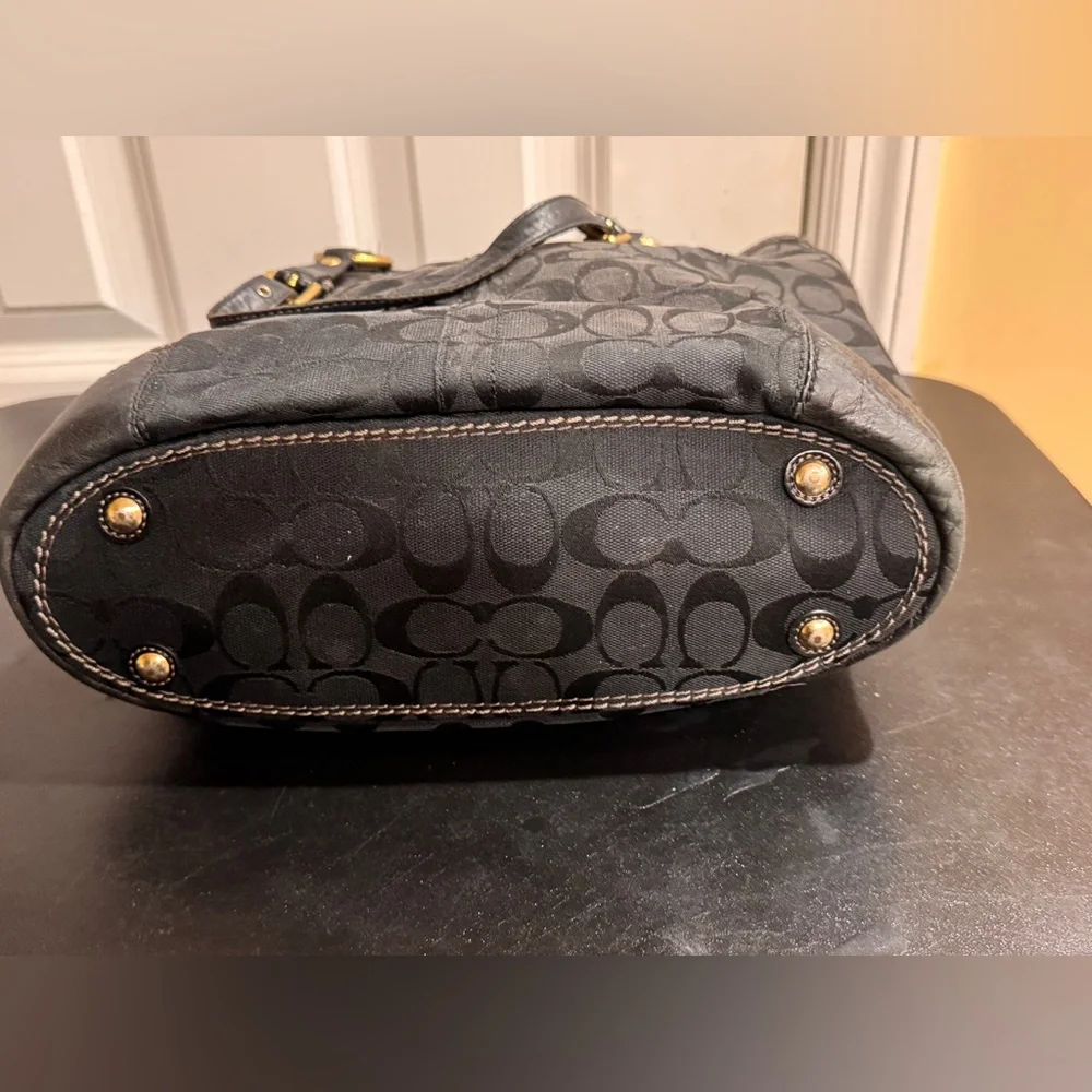 Coach Black Signature Shoulder Bag 5103